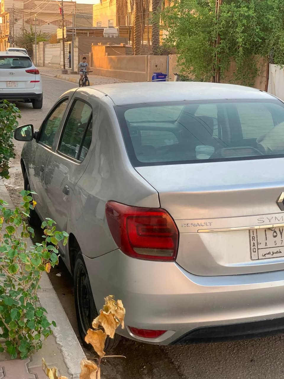 رينو سمبل 2018 مصبوغه عام جماليه اثر جراد وطخطخات بسيطه كير محرك بشرط تبريد شغال حداديه مكفوله السياره جاهزه للاخير كل نقص ما بيها السعر 58 مكاني كربلاء للاستفسار الاتصال على الرقم ***********
