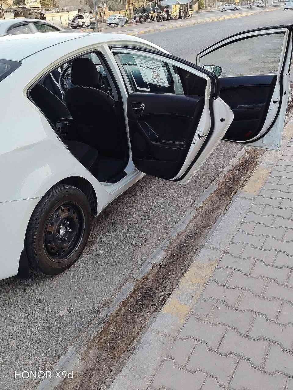 كيا سيراتوا 13 مضلع للبيع بدون مراوس
السلام عليكم
للبيع بدون مراوس 
كيا سيراتوا موديل 13 مضلع شكل ال 14
محرك 1600 دوش 
تبريد قطعتين شغال 
رقم اربيل الدولي بااسم عربي السنوية ل 30 
تحويل او وكالة حاضر
بيها قطع صبغ ابيع (حزام صبغ) 
السعر( 85 ) ورقة وبيها مجال حق الجية للشراي... ترايها  وين مايعجبك 
الوت ساب ***********
اتصال ***********

نص مكتوب في الصور:
- HONOR X9d