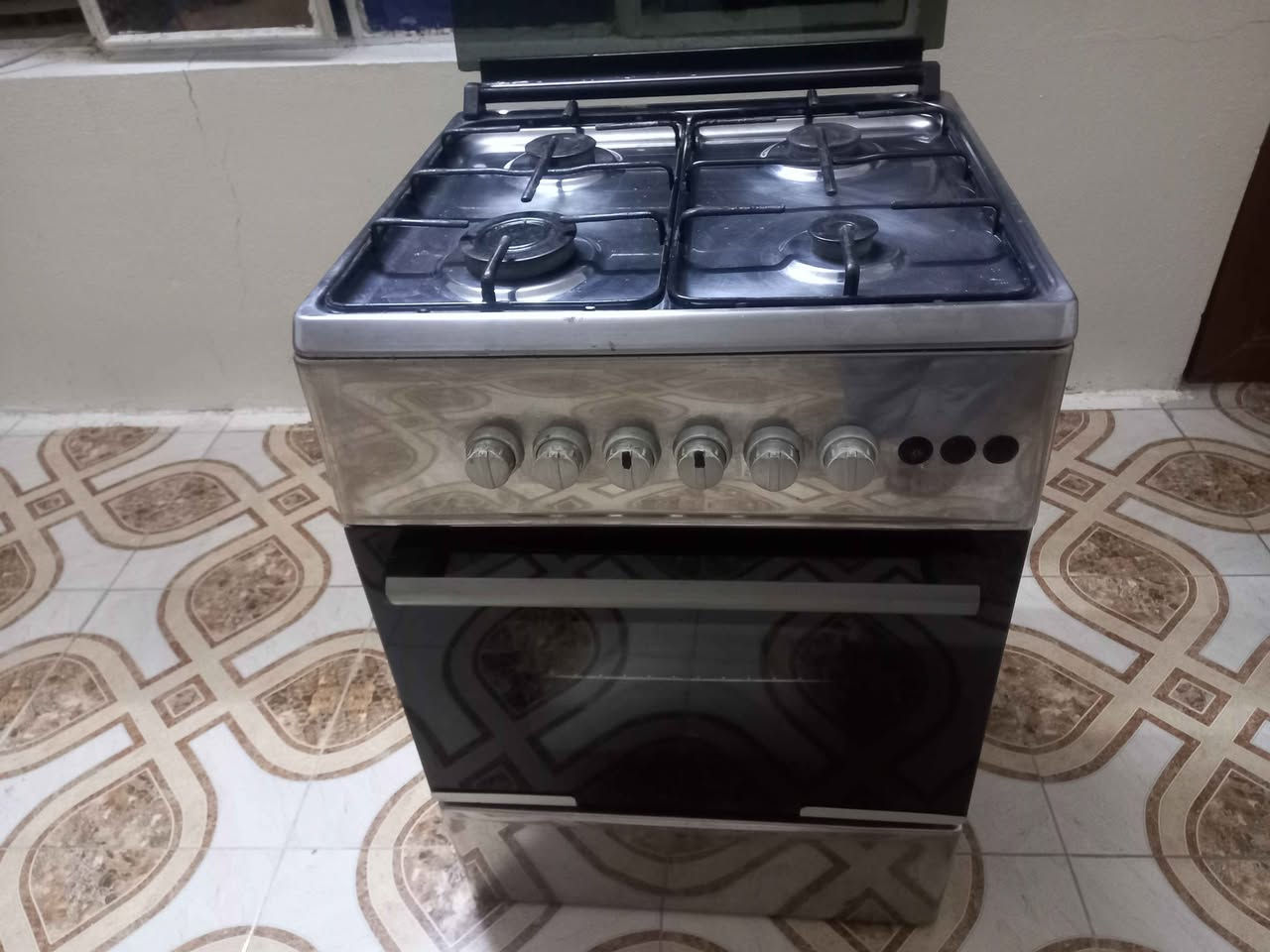 طباخ تركي للبيع شرط الشغل السعر ٧٥ ألف العنوان موصل حي الصدام بعد السيطرة عالشارع العام طريق بعشيقه *********** *********** يوجد توصيل داخل الموصل أجره عالمشتري موصل, نينوى

