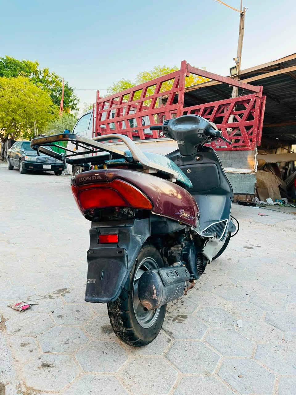 دراجه حلوه ونضيفه كامله كلهه كهربائيه كلهه شغاله مكاني نجف حي الجزيره رقم ***********
