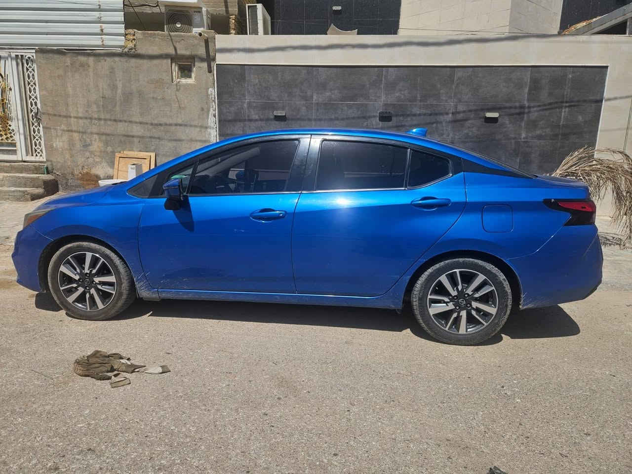 للبيع نيسان فيرسه موديل ٢١ رقم بغداد مشروع وطني ماشيه ٧٠ الف وارد امريكي حادث جملغ وبنيد السعر شده وبيه مجال مكان نجف اي ستفسار *********** رقم صاحبه 
مكلف بل نشر
