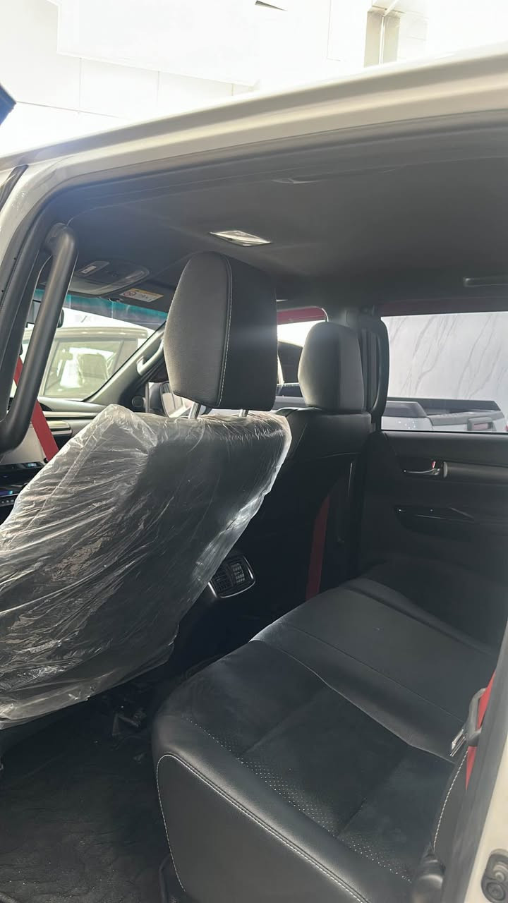 Toyota Hilux GR 2024 
فول مواصفات 🔥
تايرات جبليه 🔥
سياره شريكه جيهان ✅
بدون دعم و صبغ Clean ✅
سعر : 417$ ورقه و مجال ✅ دهوك, العراق
