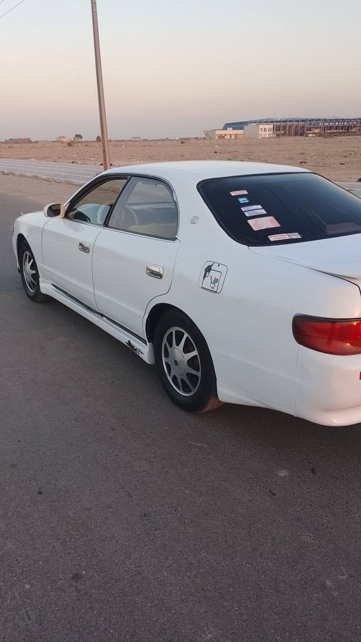 السلام عليكم سيارة شيزر نفخ مكفوله من العيب الشرعي والاصوليات والكص ونقل جثة طخم تاير حدادية كهرباىيات شغاله مكينة ونجي رقم بغداد مكان ذي قار الشطرة السعر 52. رقم الهاتف ***********
