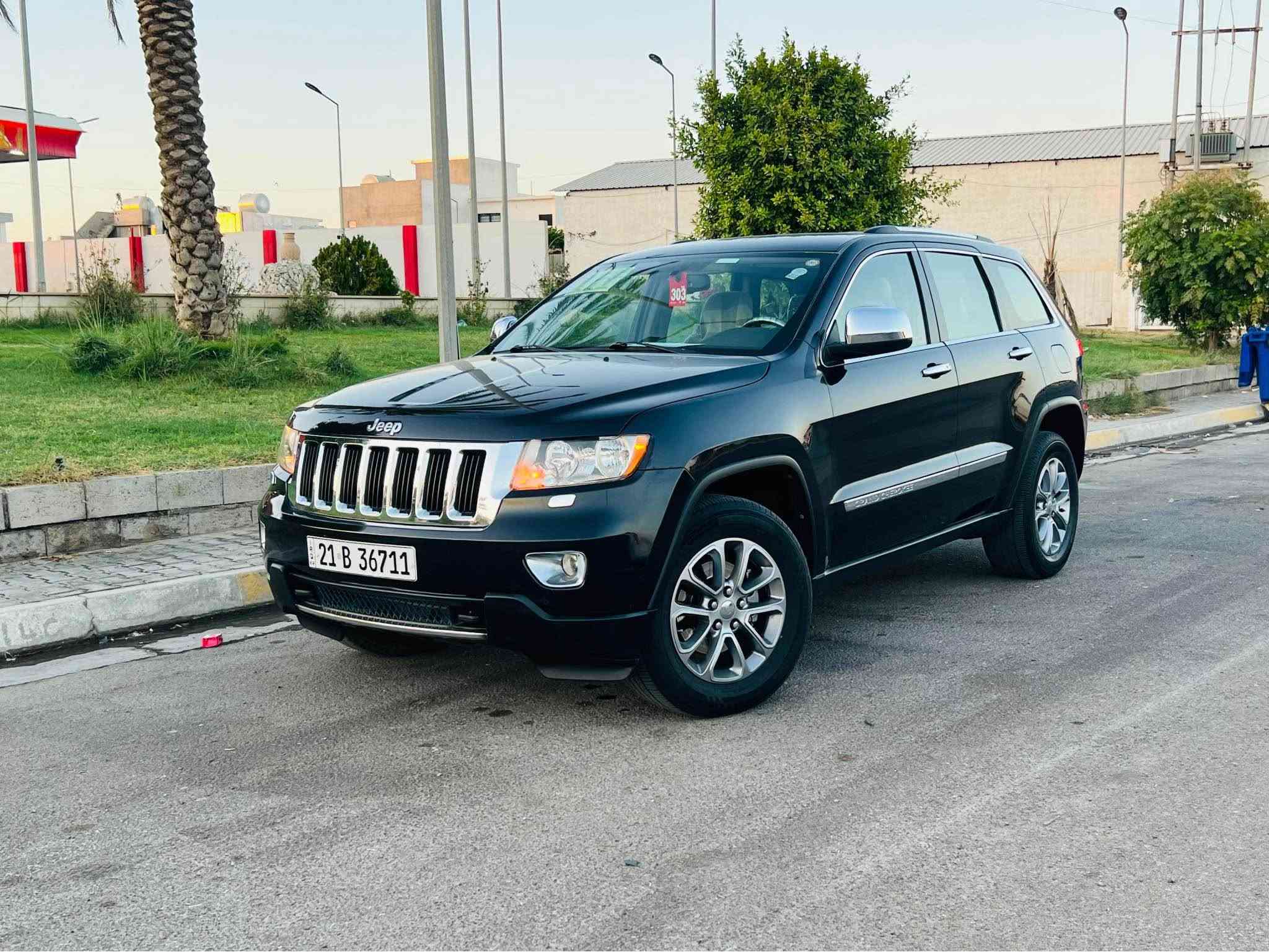 لاريدو • ٢٠١٢ • ٤x٤ بدون صبغ