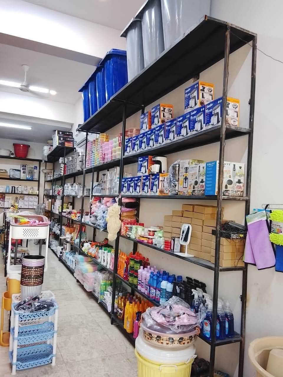 المحل بيه بضاعة، تقريباً نصها مباع وباقي كمية لا بأس بيها.

💰 البضاعة: 500 ألف عباره عن اجهزة وكل شي وكلاشي ومنزلية

🗄️ الرفوف: — معمولة تفصيل عند حداد، لا احد يكسر  بسعرهم .

🤝 اللي يشتري الرفوف، إذا يرغب أبيعله البضاعة همين.

❄️ سبلت إنفيرتر موجود

📢 دعاية وإعلان المحل موجودة

السببب محتاج واريد اسوي عملية والدتي  
استفساار رقم واتساب 
***********
