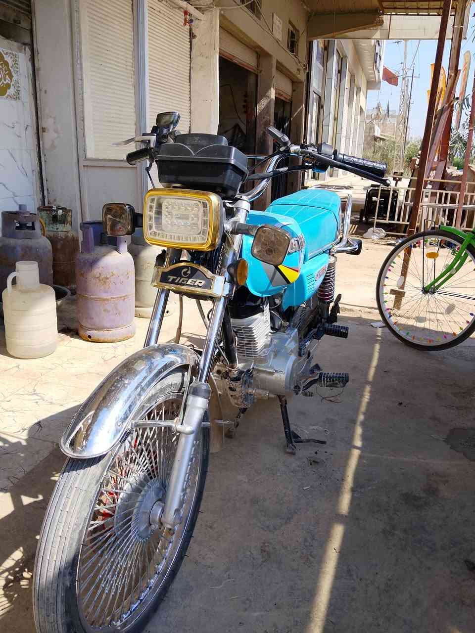 دراجه سونك تايكر 2023 اوراق اصولي دراجه بطله تقاتل  بيه ما مفتوحه عطله شاشه وباتري ساكت عفسه بصيطه بل تانكي  للبيع ماني حله مركز الثوره سعره 700 وبي ماجال حك الجيه راسلني واتساب ***********

