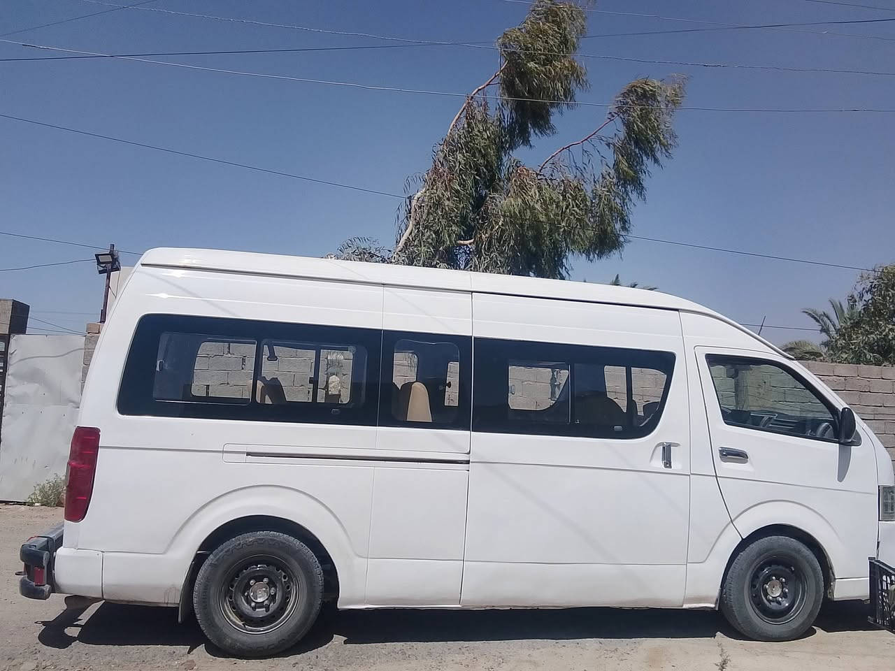 السلام عليكم هايكر موديل 14رقم قادسيه انكليزي مكينه كوستر كيراكلس هايسه ويل هايسه بجم هايسه سياره مصبوغه ع دجام جماليه فقط مكفوله من اي ضرر السياره خير من الله ماناقصه بس تبريد فقط الكمبرؤسر ينزل من السعر اسعر 88وبيه مجال شرط التحويل مكان  السيارة بغداد حي الجهاد ***********
