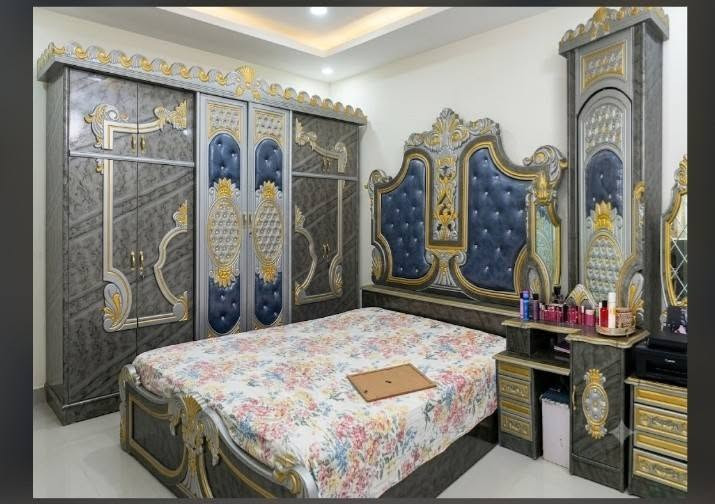 غرفه خشاب للبيع مابيها اي ضرار سعر 450ستعمال سنه مكان بغداد رقم***********
