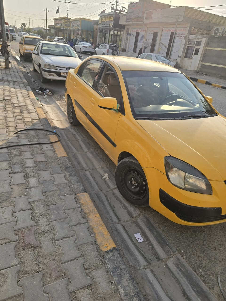 سلام عليكم سياره كيه ريو 2006سياره جاهزه من كلشي تبريد كرهبايات كله شغاله شاشه دوشمه جديد مصفره هيه وغرامات مكفوله من العيب الشرعي غرفته حلوه سعر 70وبيه مجال مامتواجد عله فيس رقم ***********مكاني الديوانيه قضاء سدير
