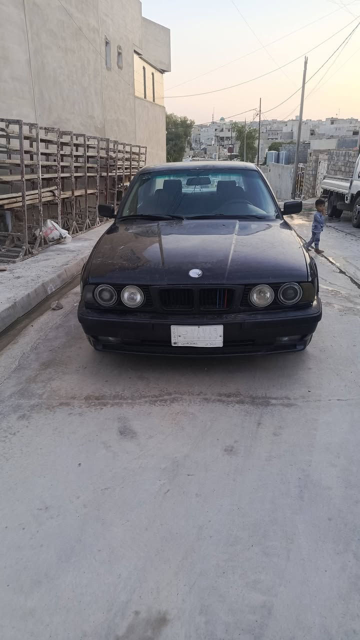 السلام عليكم  بيم البيع حجم 525موديل90كيرمحرك شرط صبق جماليه فقط شرط تحويل الستفسار /***********//***********
