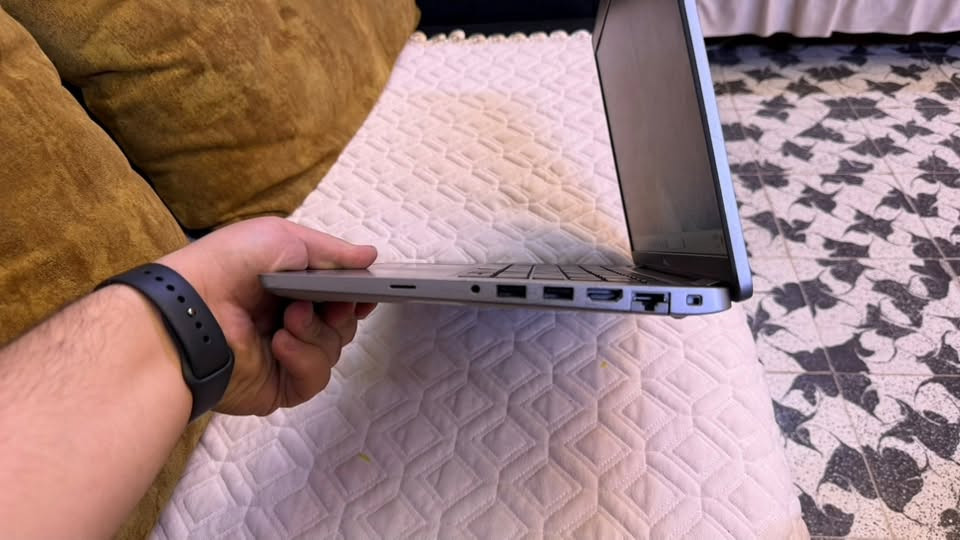 لابتوب ديل موصفات  DELL
معالج inrel core 7i جيل ال 11

رام 16 كيكا 

ذاكره 512 ssd 

كارت شاشة خارجي 

شاحن تايبسي سريع 

موصفات حلوه وقويه واشغل اغلب برامج بسلاسة عاليه وسهوله 

جهاز نضيف واستخدام قليل بيه شخوط بس خفيفه كخارج ام جهاز كشاشة وزرار ونضام وكلشي سليم وشرط ضمان وتجي تاخذه من يم باب 

سعر 425 وبيه شوية مجال للشراي واني خادم 

رقم تواصل ***********

عنوان موصل الايسر لايوجد توصيل
