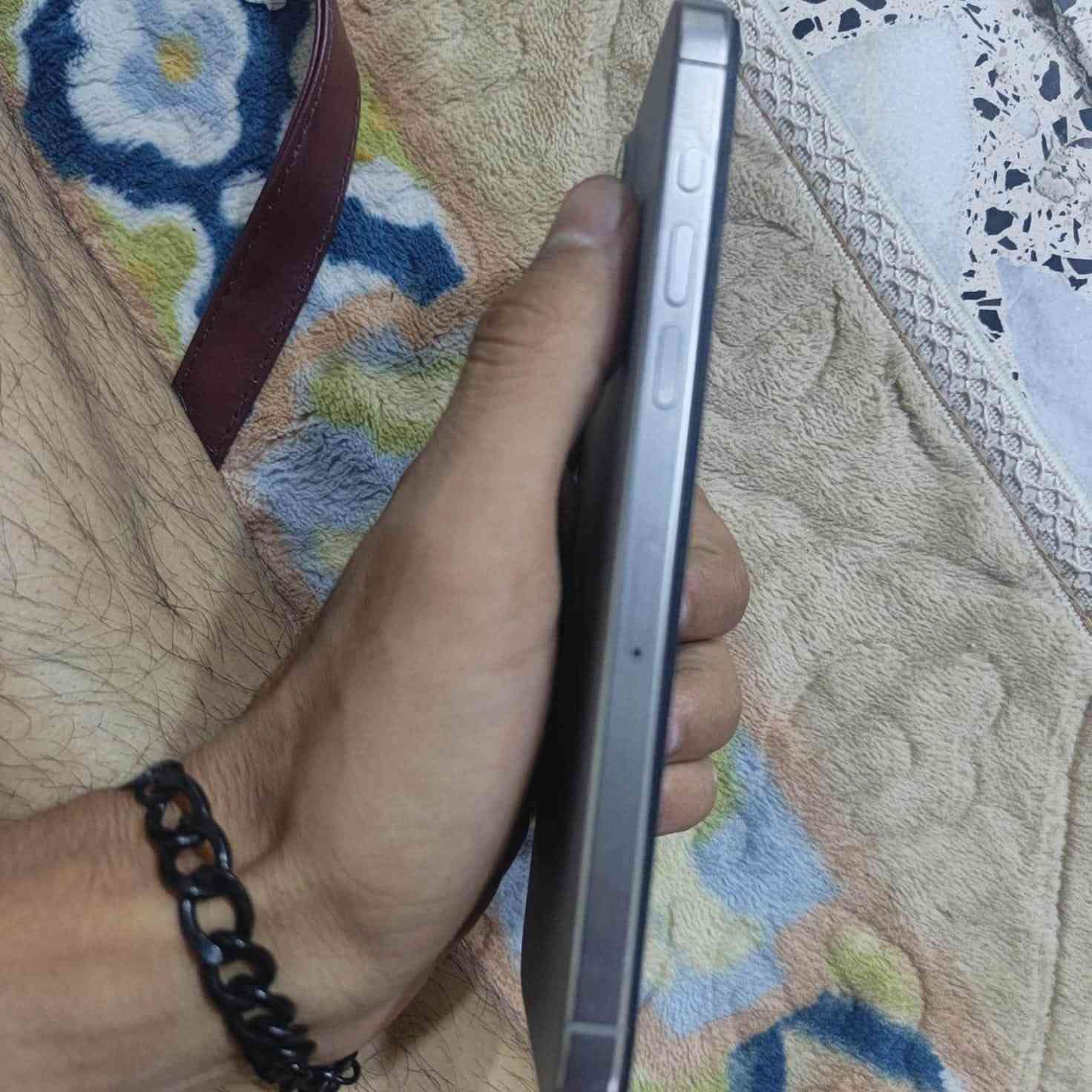 سلام عليكم ايفون 15برو ماكس ذاكره ٢٥٦جهاز حلو بدل بس شاشه سعره ٧٠٠وبي مجالمكان كوفه شارع السكه ***********
