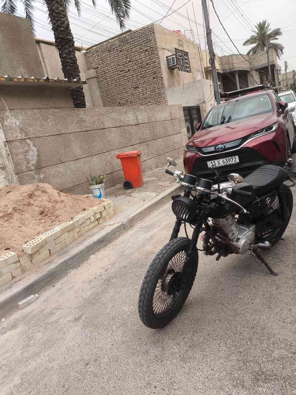 سلام عليكم دراجه للبيع هوندا تي ام اكس دراجه نضيفه مكينه بلاديه ما مفتوحه صالنصه رياضي دراجه حلوه شلعه معدل التواصل على هاذا الرقم ***********
