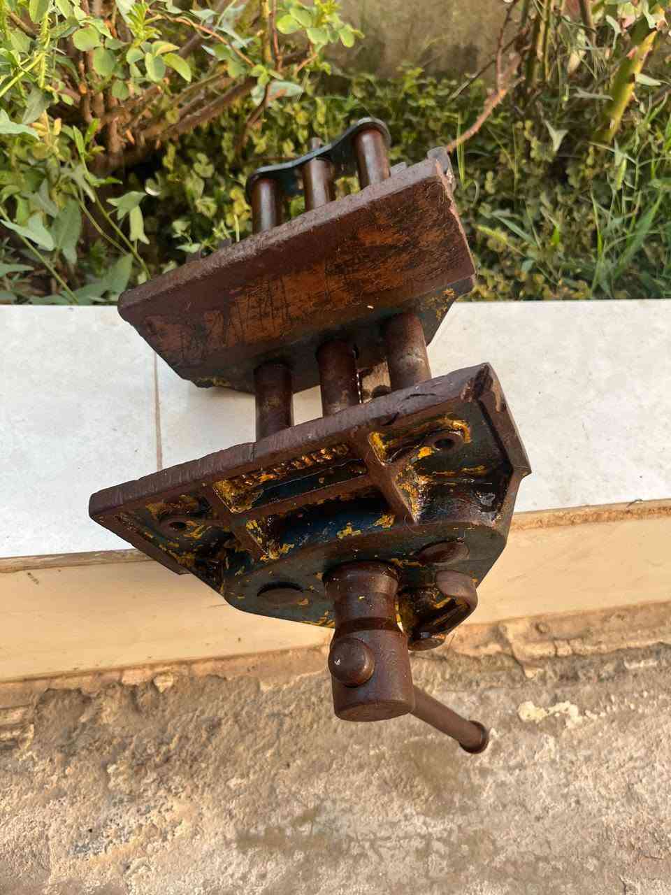 منكنة حديد للبيع صناعة انكليزية بدون اي عيب لمزيد من التفاصيل اتصل ***********
