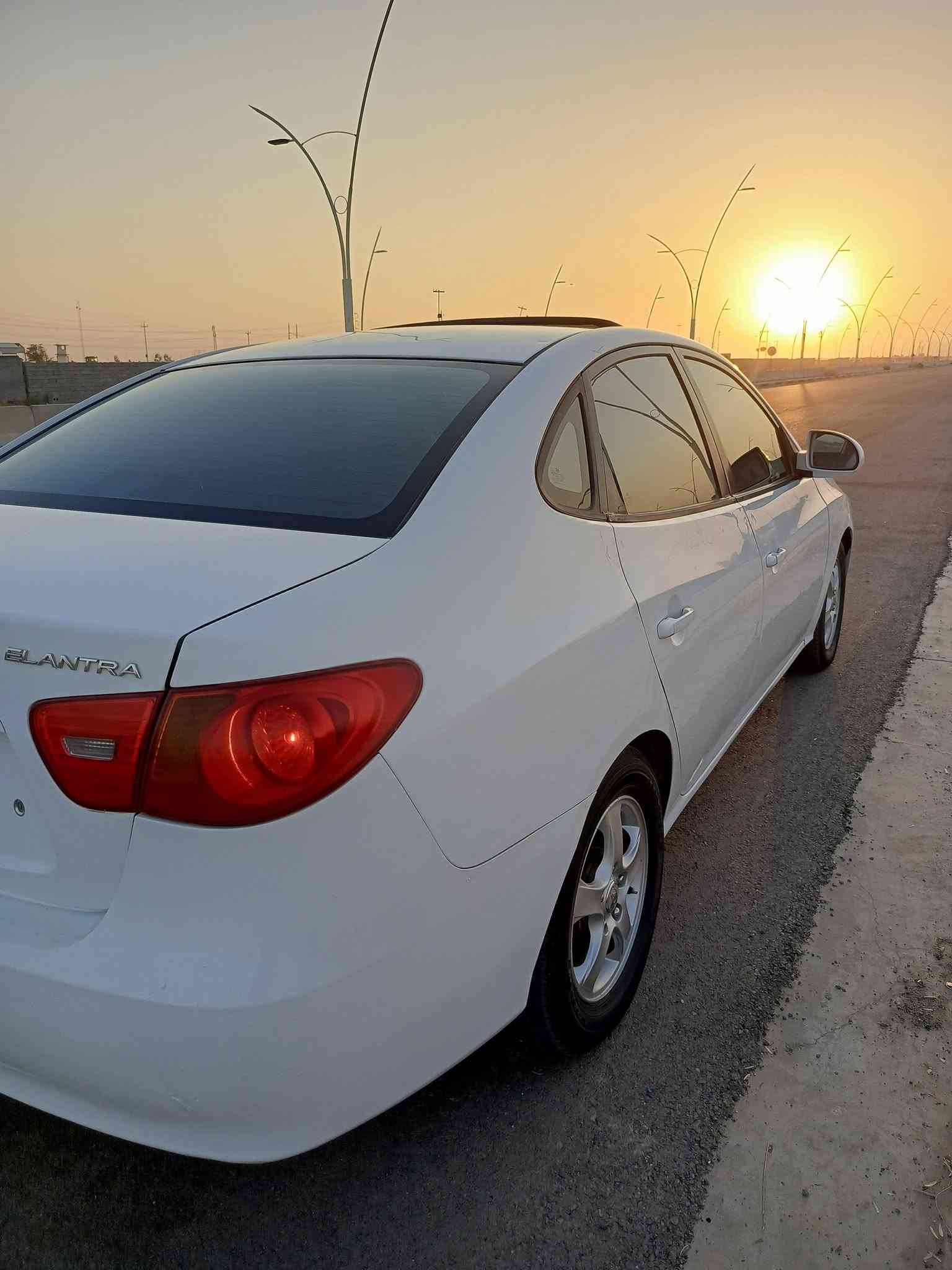 السلام عليكم للبيع الانترا 2009خليجي فول محرك20 بيها صبغ بنيد وجاملغ امامي وهلال خلفي بدون دواخل شرط سياره جديدة مابيه اي نقص محرك +كير +صدرامامي خلفي جديد +تبريد ثلج منظومه كاملة شادلها رقم صلاح الدين بأسمي شرط التحويل السعر 102وبيها مجال الشراي يتصل *********** مكاني سامراء

