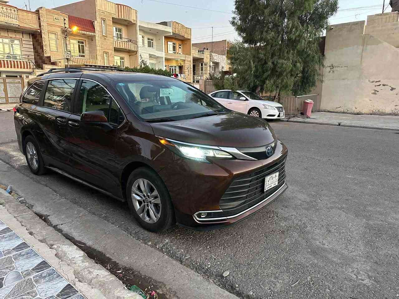 السلام عليكم
تويوتا سينا هايبرد 7 راكب 2023 XLE
حادثها جاملغ وباب خلفي صبغ + بوند صبغ
العداد 64 مايل 
دخول ذكي
بصمة تشغيل
فتحه سقف
كشنات جلد
تدفئة كشنات
الكراسي الامامية كهربه
مانع انزلاق
تحديد مسار
قيادة شبه ذاتية
مثبت سرعه
حساسات تصادم امامي خلفي
كاميرا خلفية
نقطة عميه
هيترات مانع ضباب بالمري الجانبية
هاند بريك دكمة
3 انظمة قيادة ايكو و سبورت و نورمال
3 قطع تبريد تحكم التبريد الخلفي منفصل
  منافذ USB /type-c خلفي
شاشة كبيرة 
تحكم ستيرن فول
أبواب الخلفية بصمة قدم
جنطة الخلفية كهربه وبصمة قدم
بعد هواي مواصفات
و مخلليلها سبير و فرشه صندوك وياها (ميجي وياها من الشركة)
مرقم كامل شغل و اطلع
للاستفسار موجود على الواتس 
***********
