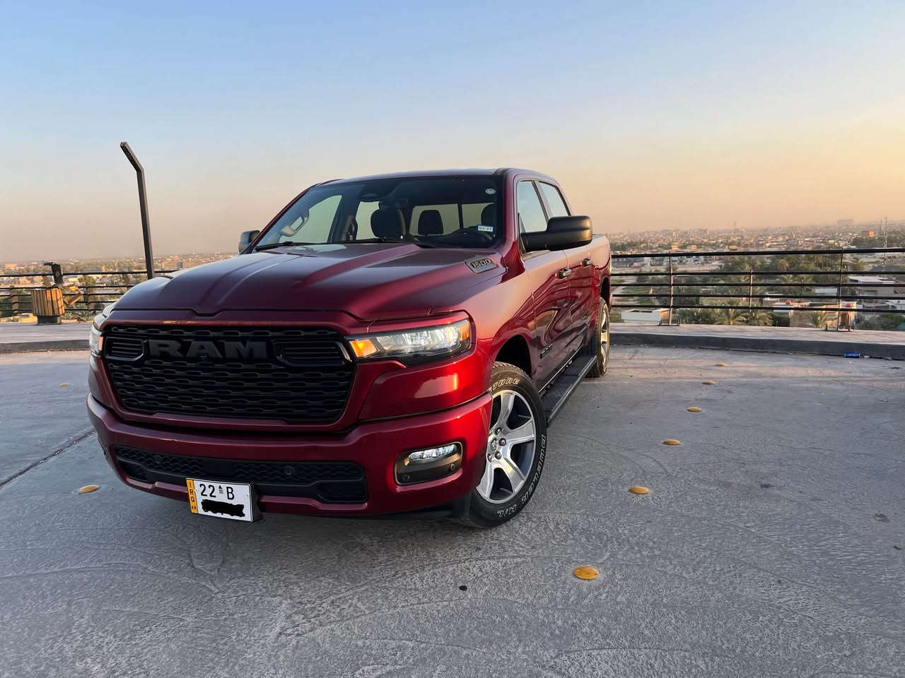 السلام عليكم
Dodge RAM  2025 الشكل الجديد
دخول جديد
V6  3600
المواصفات : 
رادار امامي وخلفي وحساسات امامي وخلفي
شاشة وسطية كبيرة كاري بلي واندرويد اوتو
نقاط عمياء 
كاميرا خلفية  
تشغيل بصمة (stop/start)    
كير اوتوماتيك 8 سرعات  
تحكم ستيرن 
مثبت السرعة 
نظام توفير الوقود eco mode
نظام مانع الانزلاق و الثبات
عداد المسافة / 9 الف فقط اخت الزيرو
سيارة باب سكن صبغ فقط بدون تبديل بدون ايرباك بدون
 اي ضرر داخلي
الموقع / بابل الحلة
مرقم اربيل كامل باسمي هزة وسنوية جديد
تحويل مباشر
***********

