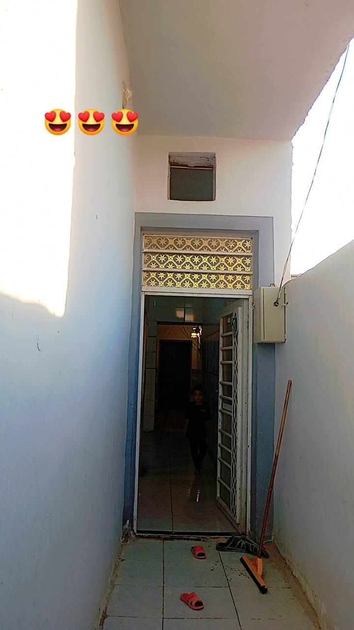 عرض خاص عرض خاص بيع سريع زراعي حي ميسان مقابل حي العسكري خلف مدارس در النجف الاهليه الخط الثاني خدمات وتبليط لباب البيت بيت مساحه 100م بناء جديد طابوق نهروان صب كونكريت مركزي سيراميك بورسلين كرانيت سقوف ثانويه خدمات كامله شوارع تبليط إقرار محكمة السعر بلاش 31مع المجال استفسار اكثر ***********
