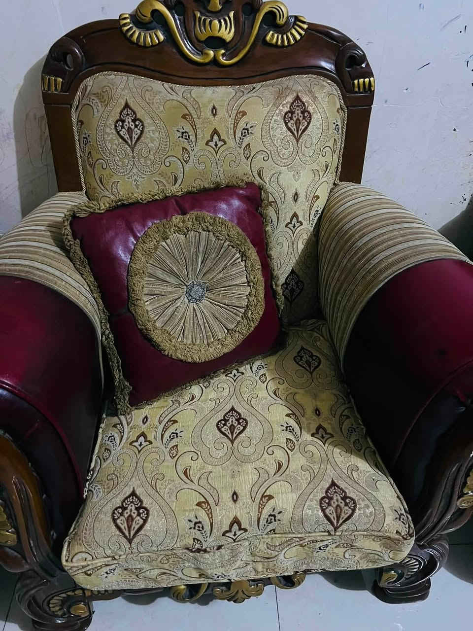 السلام عليكم
تخم مستعمل اخو الجديد 6مقاعد  تخمين اكبار و4كراسي 

الاستفسار على الرقم او واتساب

***********
