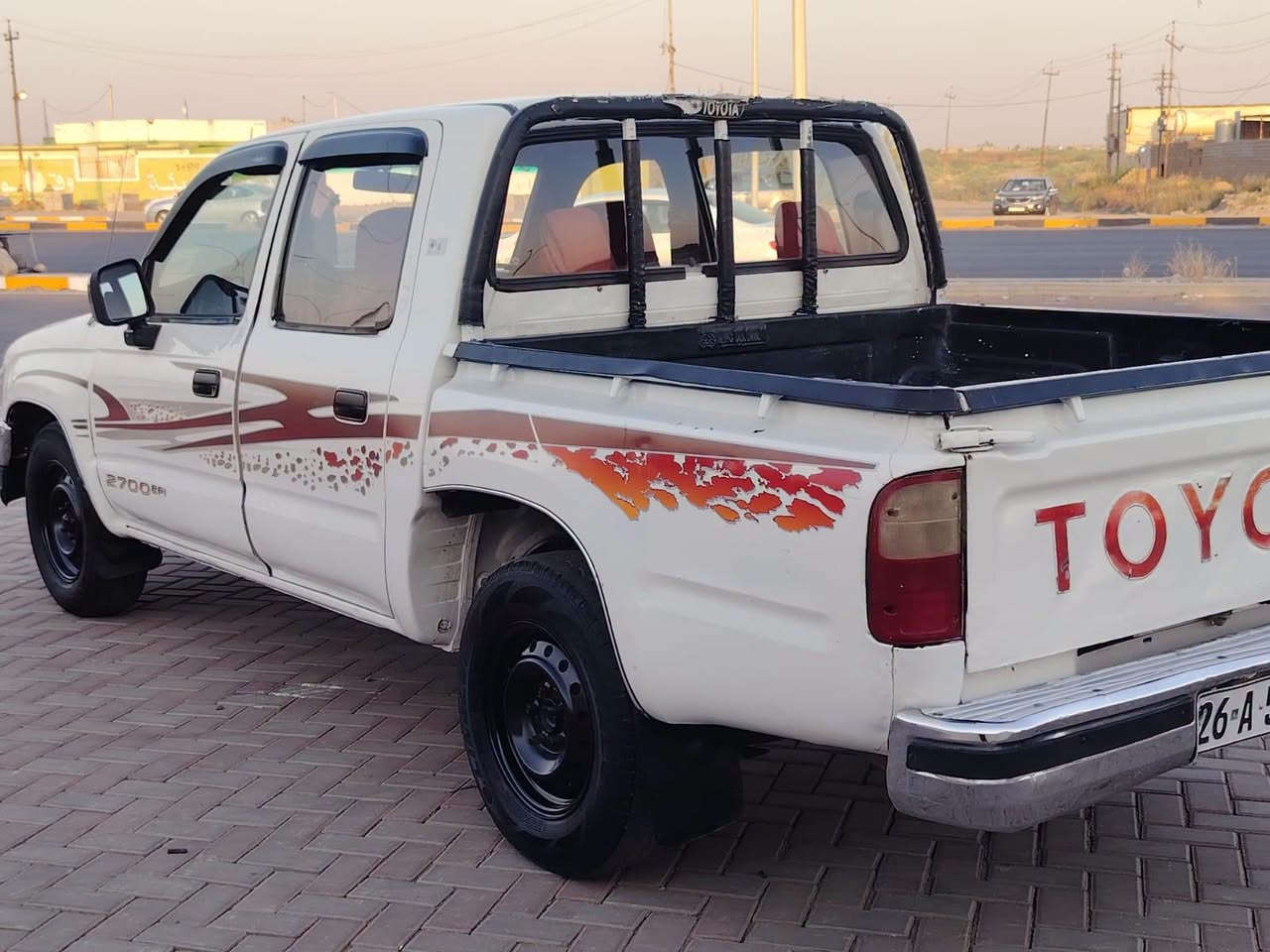 سلام عليكم
مكلف بل نشر   
بكم تيوتا 2002 يرهم مراوس كيا حمل او كورلا 
كير محرك  رقم صلاح الدين دولي شرط تبريد ثلج كهربائيات كلها شغاله صدر جديد لايت زينون غرفتها جديده تايرات نص عمر السعر 105وبية مجال
الاتصال ***********
