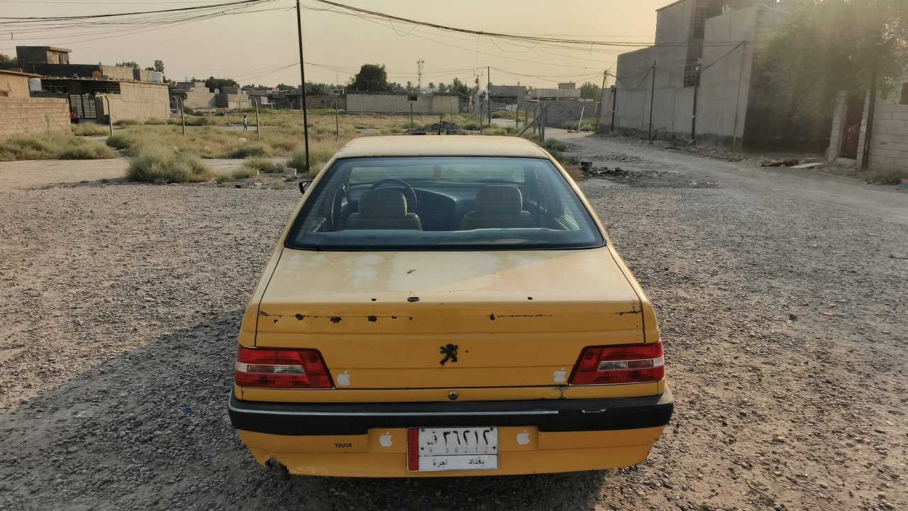 السلام عليكم بيجو لميس للبيع موديل ١٦ كفالة عامة عدا جاملغ عكس السايق مبدل موضح بلصور تبريد شغال ممتاز كمبريسر جديد كلج جديد مشط ستيرن وحدادية كله جديد  مكينة خير من الله صدر امامي نضيف اصفرلك هيئة وغرامات ٣٦ العنوان الدورة *********** الشراي يتصل.
