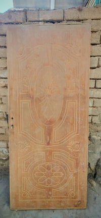 باب مستعمل • طول ٢م • البصرة