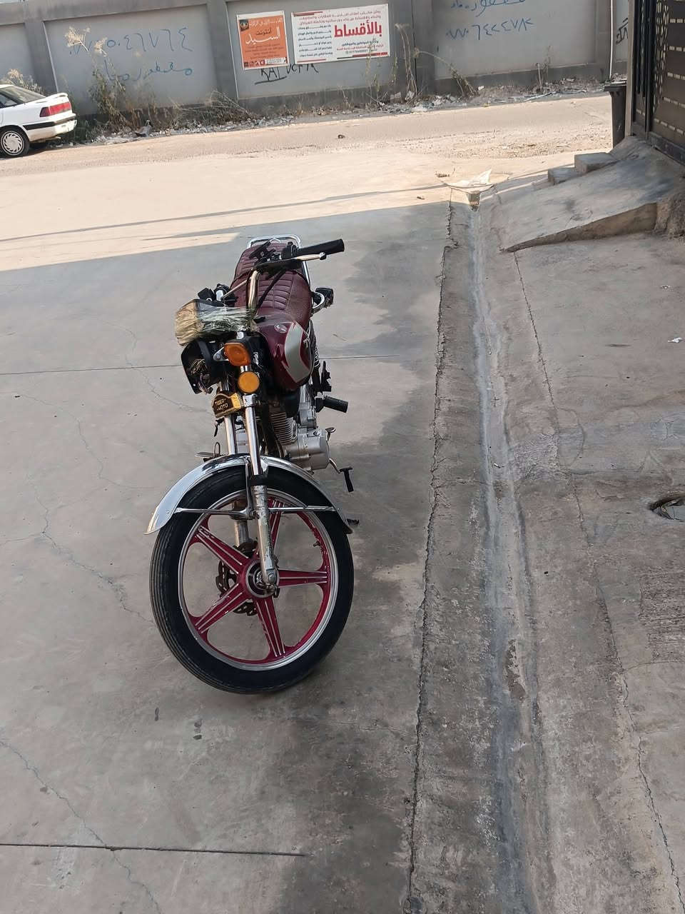 السلام عليكم دراجه لبيع موديل 19. لا صرف ولا بخار سعر 325..  رقم التصال وتساب ‏‪***********‬‏
