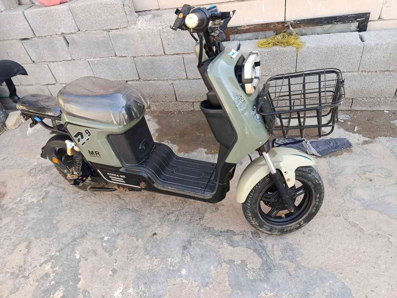 سلام عليكم دراجه شحن للبيع السعر 250عنوان بصره بل معقل رقم ***********
