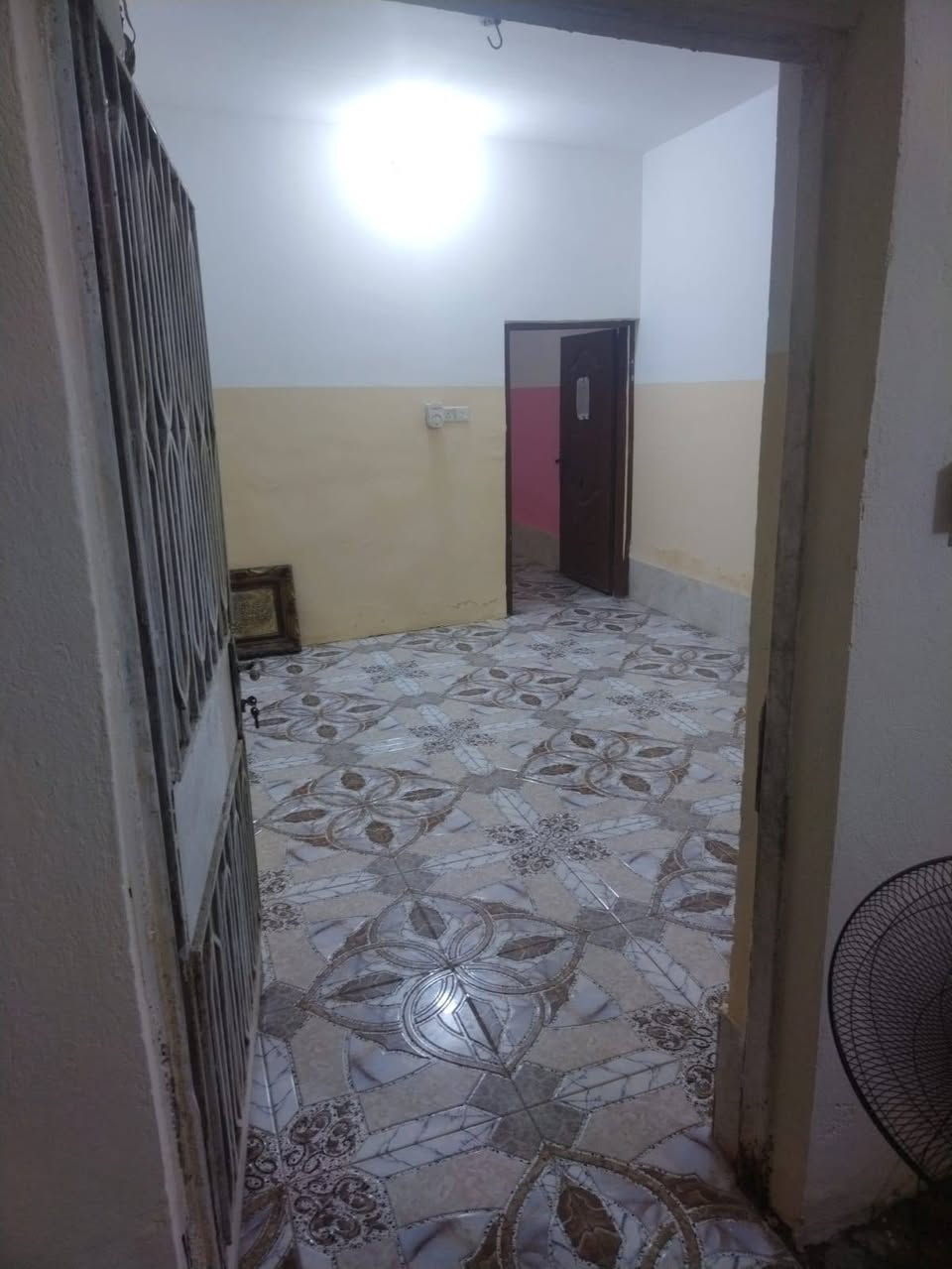 بيت للبيع مساحة ١٠٠ متر ، حلة حي العسكري شارع ٨٠  البيت اصلاح زراعي ، سعر ١٥مليون ***********
