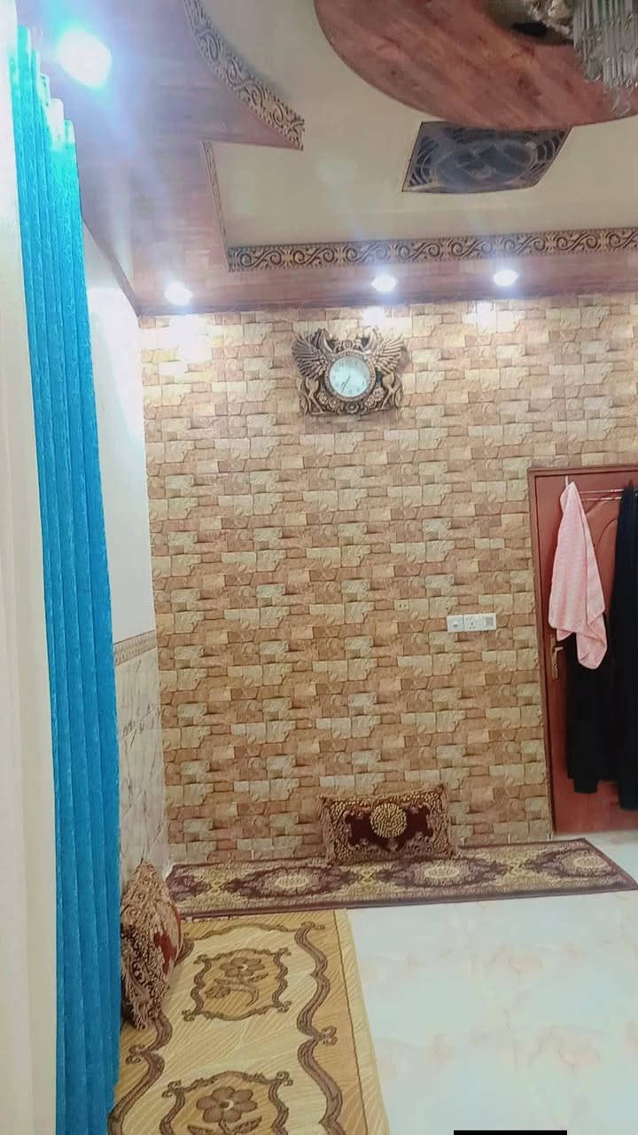 دار مساحه 100 متر بناء جديد طابوق نهروان صب كونكريت مركزي سيراميك بورسلين كرانيت سقوف ثانويه خدمات كامله زراعي حي ميسان قرب سكله الكرعاوي السعر 32مع المجال استفسار اكثر ***********
