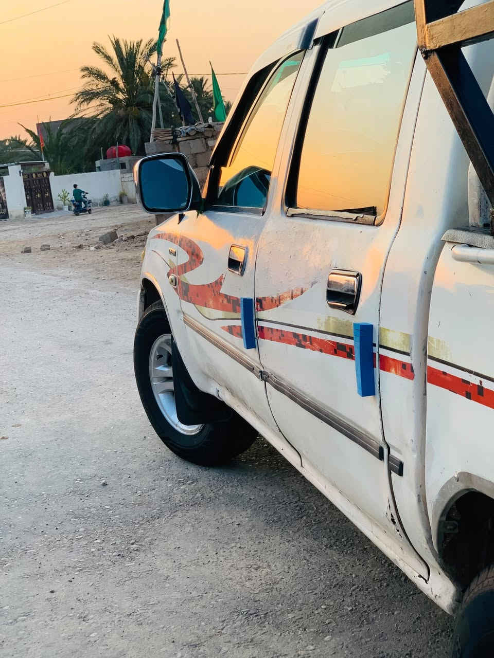 للبيع
 سياره دير موديل 2006 سياره جاهزه  وحلوه رقم بابل وجديد  وتحويل تخم تاير محرك وكير خير من الله سعره 40 وبيه مجال مكاني بدون محجر  واسط اشحيميه  
*********** نت ماعندي
