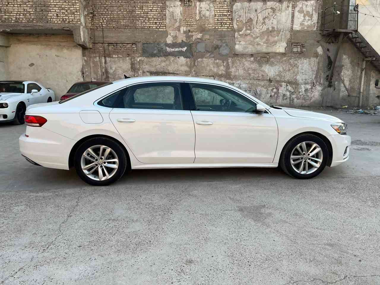 سلام عليكم باسات للبيع2020
محرك 2000تيربو 78ml
فول موصفات ماعدا الفتحه 
تشغل بصمه أبواب بصمه 
رادارات امامي وخلفي وجانبي
تدفئه كشنات 
رقم بغداد 
حادث بنيد وجاملغ صبغ اربع قطع 
مكان بغداد

واتساب ***********
