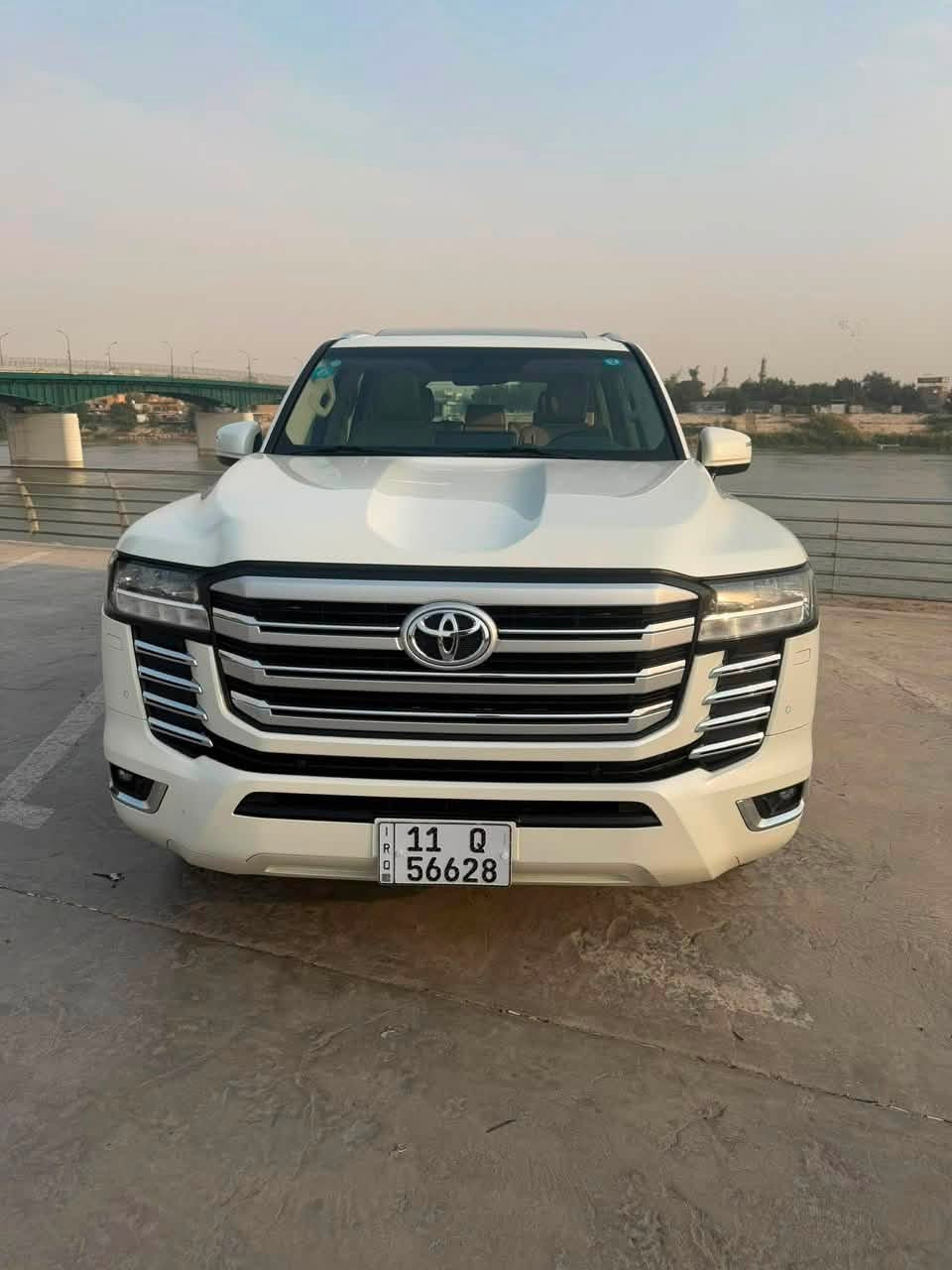 لاندكروز موديل 22 ساز GXR فول مواصفات 
 كفاله عامه ماشيه 110 الف رقم بغداد 
 سعر 595 وبيها مجال
 عنوان الكاظمية 
للبيع او مراوس بلون اسود 
اتصال واتساب ‭***********‬
