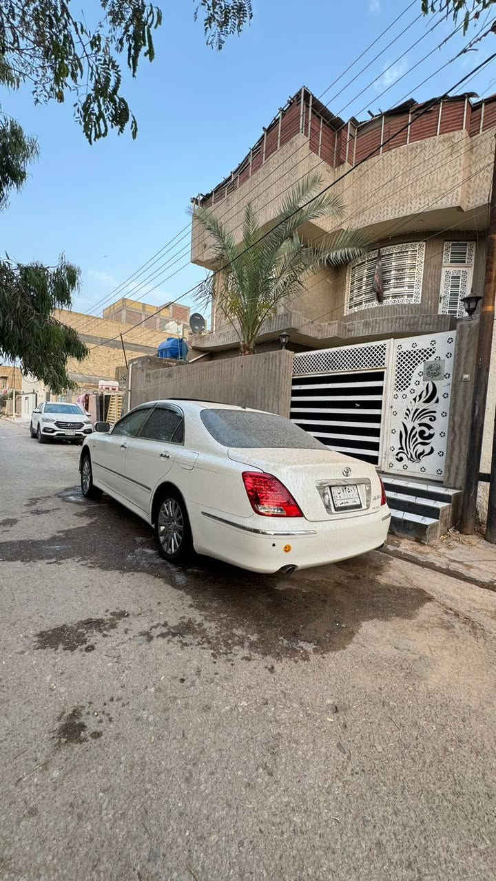 السلام عليكم
للبيع فقط 
فول مواصفات 
كفاله عامه بيها فقط قطعه صبغ 
تسجيل جديد قرار 102معامله كامله باقيه على دفع الكمرك 
مكاني نجف ***********
