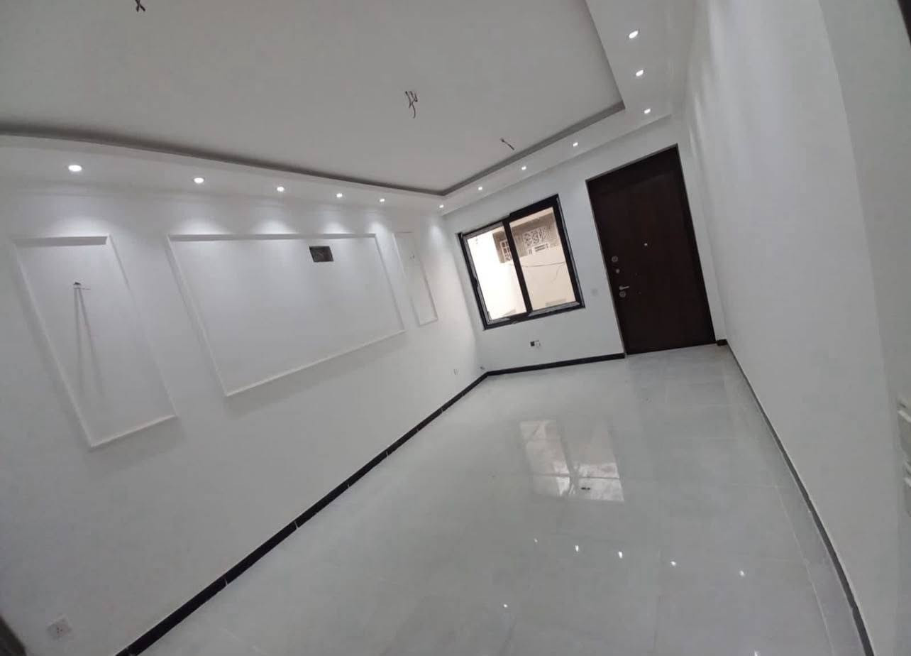 للبيع دار سكن طابو صرف الموقع الدوره كرارة المساحه 100 م الواجه 5 م النزال 20 م السعر 230 مليون بناء حديث خدمات كامله يحتوي على 4 غرف نوم للاستفسار الاتصال على ***********
***********
