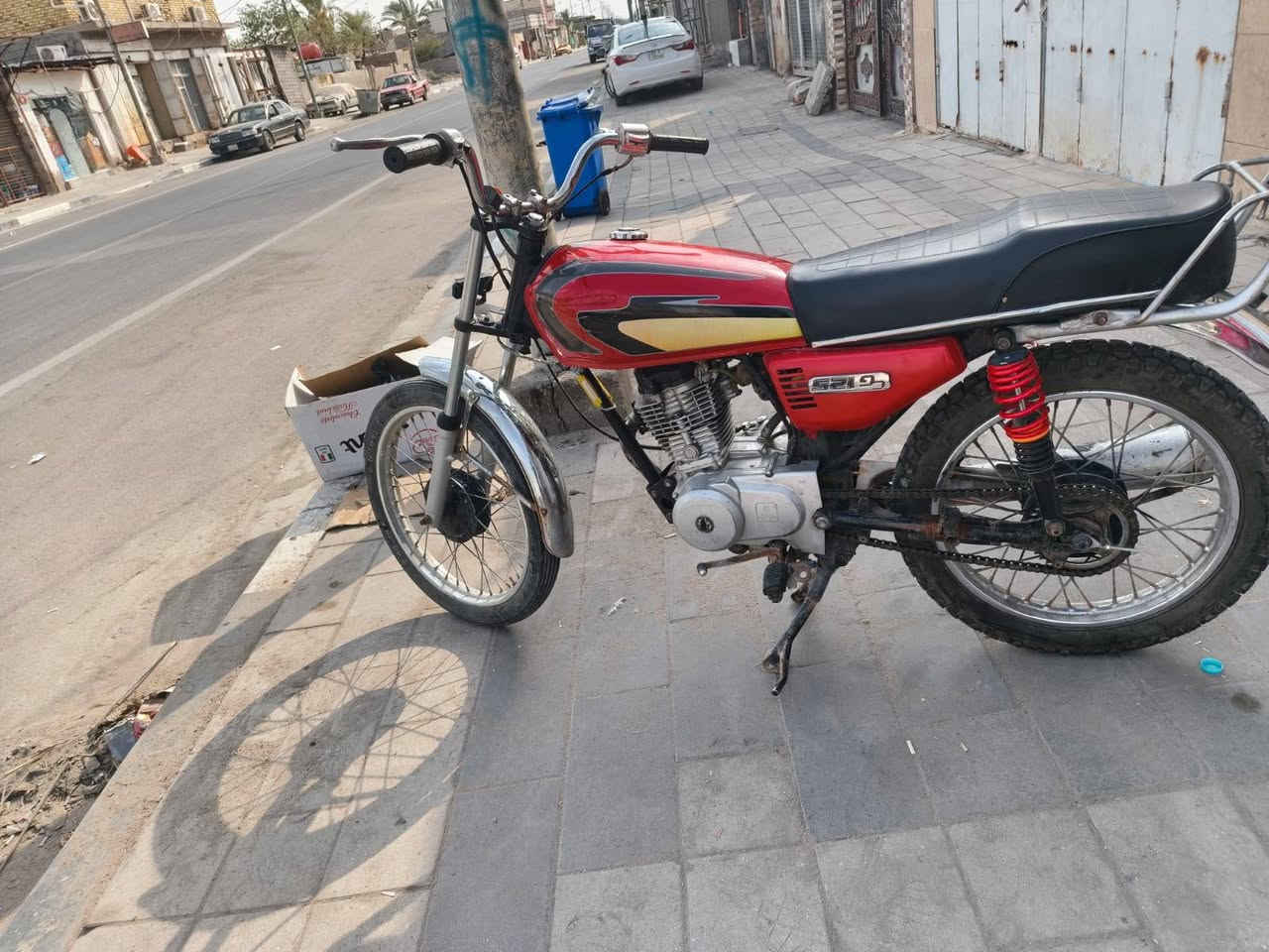 سلام عليكم دراجه للبيع حلوه ونضيف مكاني بصره كرنه بني منصور مزرعه ***********
