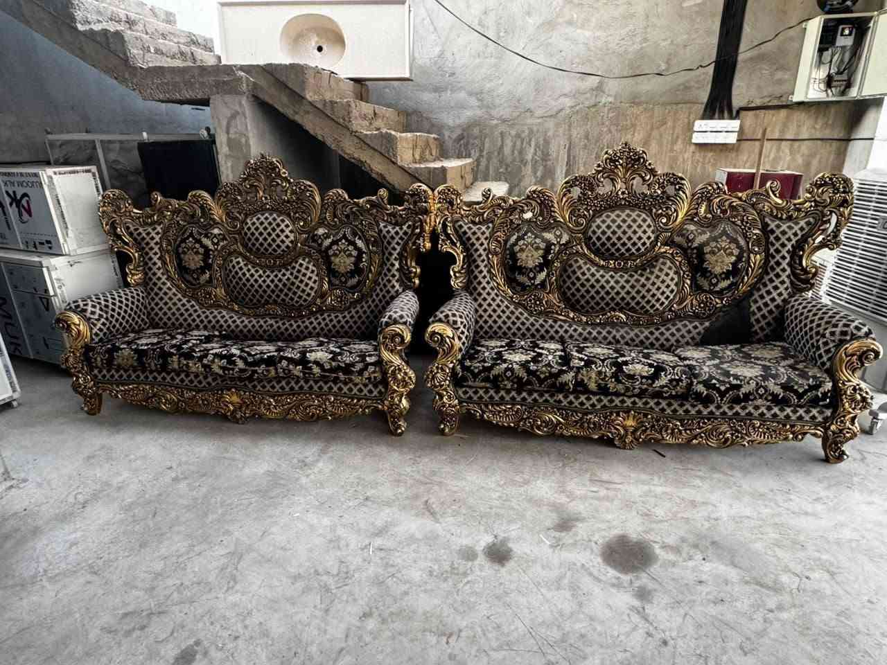 السلام عليكم ورحمة الله وبركاته 
للبيع تخم ملكي للبيع ابوتاج اصلي اصلي  
شرط الفحص  بي قطعه صغيره ومسويهة السعر مناسب 
 لشراي يتصل على الرقم 
***********
