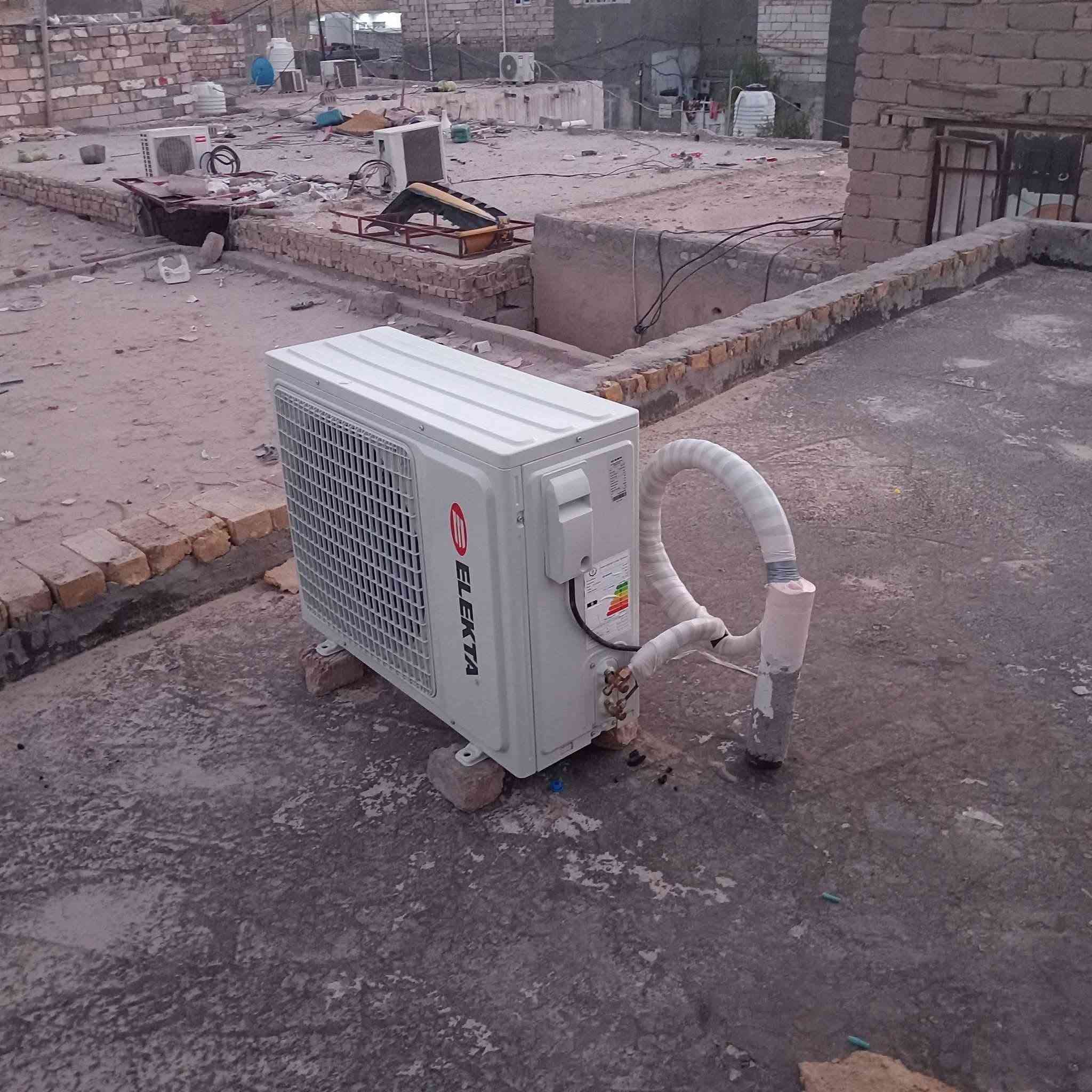 سلام عليكم
صيانة ونصب وفتح جميع انواع السبالت وغسل وتنضيف وب اسعار مناسبة وشحن كافات أنوع  غاز ٤١٠ وال ٢٢
وشد وغسل للبيوت الاستفستار اتصال على الرقم ***********
