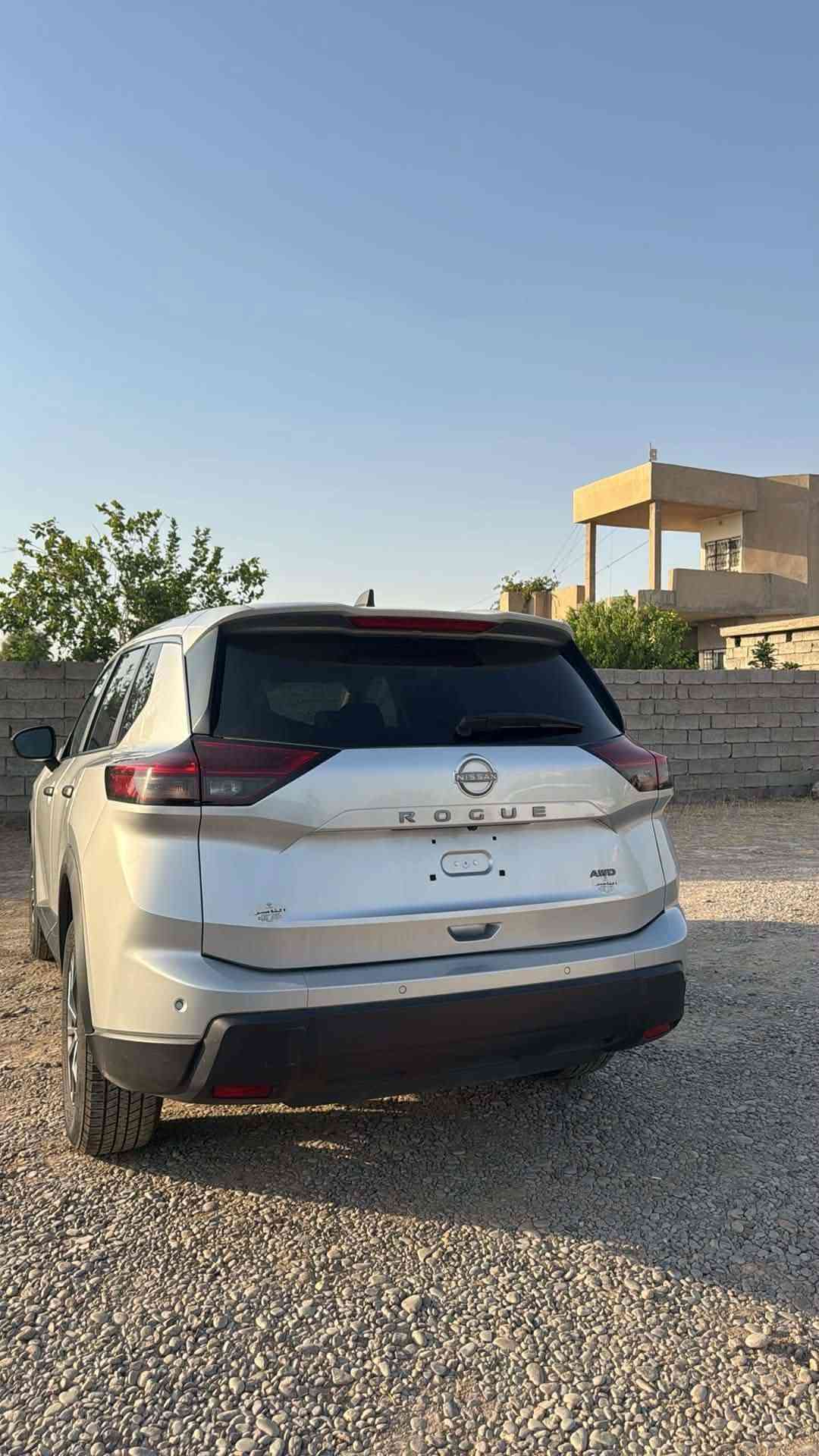 السلام عليكم
للبيع
1_نيسان روج 2023 SV
مرقم اربيل هزة جديده
2_نيسان روج 2024 SV  لون سلفر
منفيس تترقم محافظات
3_نيسان روج 2024 SV لون ابيض
منفيس تترقم محافظات 
محرك 3 بستم تيربو
تشغيل بصمة 
رقم الشاصي  بالمنشور 
تشغيل بصمة
مكان السياره صلاح الدين الشرقاط اجميلة 
للاستفسار اتصال وواتساب 
***********
