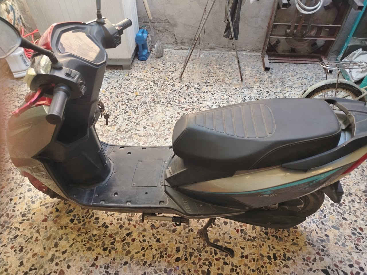 سلام عليكم دراجه شحن 6 بطاريات نضيفه شاحنه نضيفه كهربايات كلها شغال لايت عالي ناصي اشاير شغاله سعر 550 بيه مجال مكان شعب ***********
