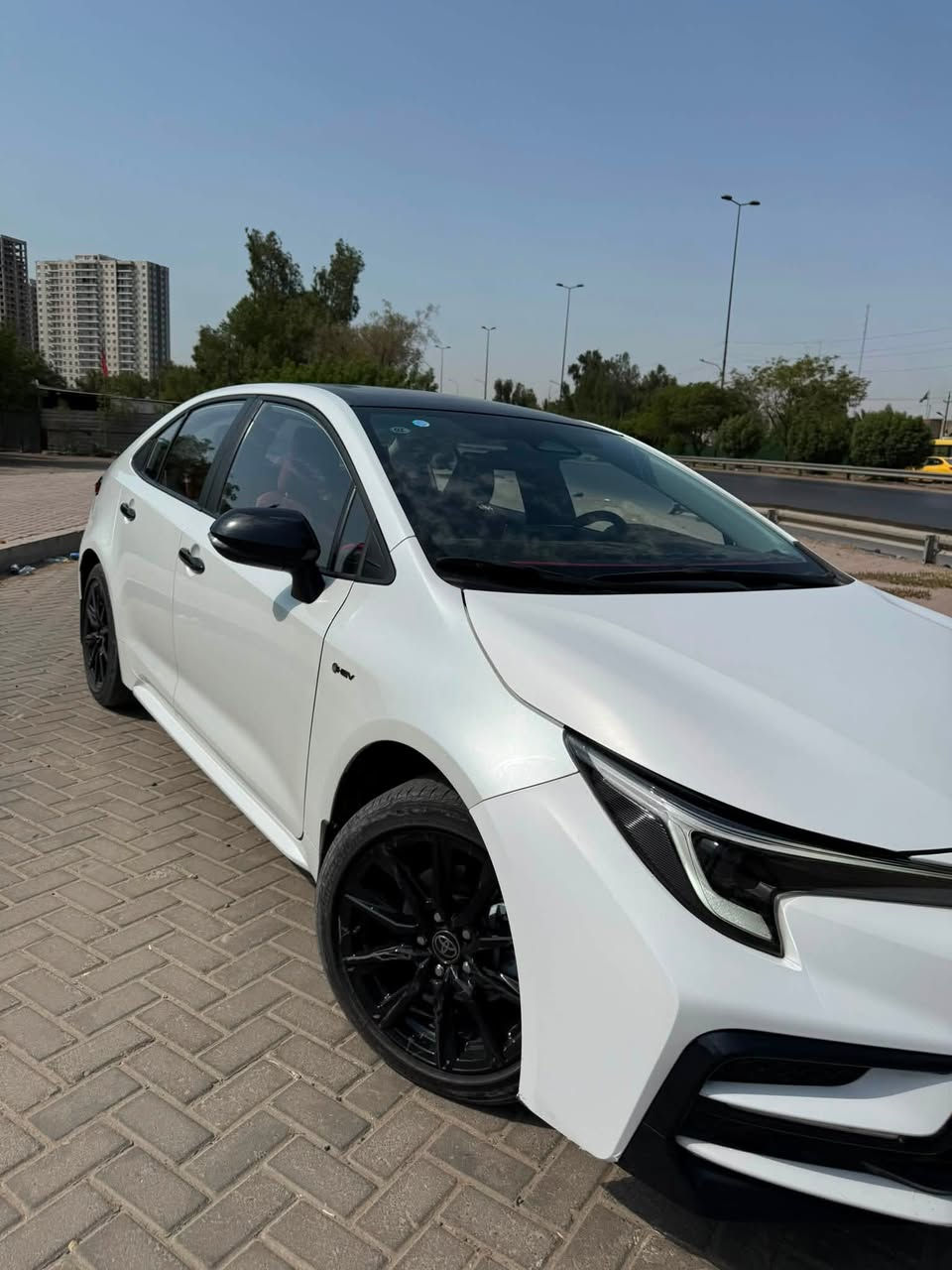 🚗 كورلا 2025 S بلاك ادشن – هايبرد رياضي فاخر
تصميم أنيق بلمسة رياضية، أداء اقتصادي، وتجهيزات متكاملة… الخيار المثالي للباحثين عن الفخامة والاعتمادية 🔥

✨ المواصفات:

 • محرك 1800 سي سي هايبرد اقتصادي

 • فتحة سقف سلايت

 • نظام رادار متطور

 • كرسي كهرباء

 • مقاعد جلد رياضية لون احمر

 • عجلات قياس 17 إنش لون بلاك

 • باقي المواصفات الكاملة معروفة من تويوتا

رقم بغداد

السياره ماشيه 19 الف بعده ع وضع الشركه جديده ومكفوله كفاله عامه ومغلف الدعاميه والبنيد والقماره فابلون اصلي يحافظ عليه من الخدوش

السعر  24900

العنوان بغداد حي تونس

*********** هاتف
