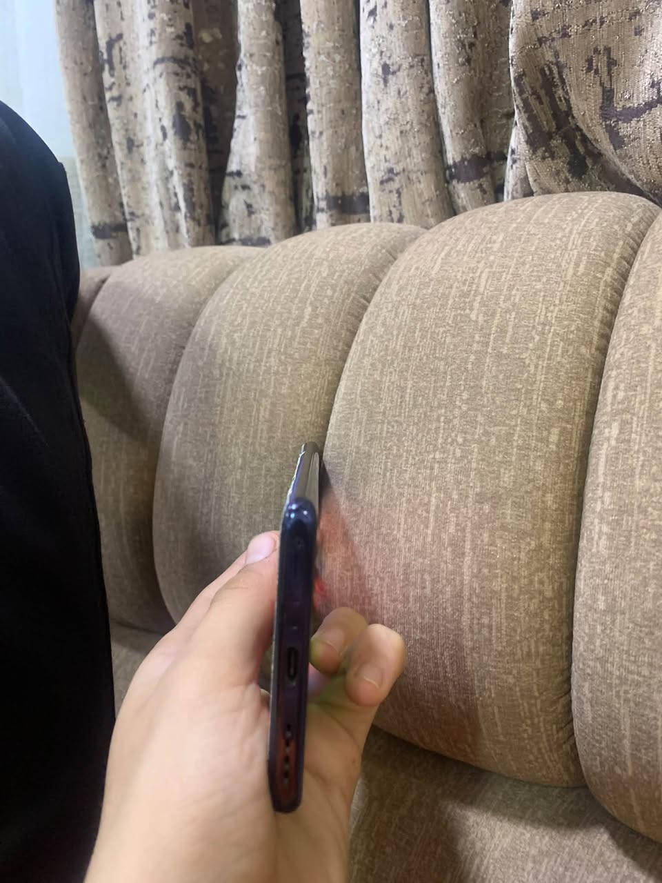 نوت ٤٠ برو • ٢٥٦ • رام ٨+٨
