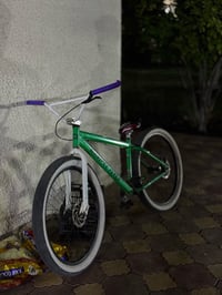 بايسكل BMXحجم 27 بي نقص فقط الزنجيل