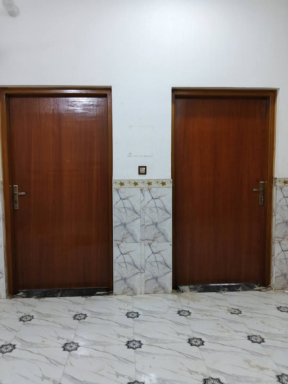 صبغ ابواب الغرف والخشب للأستفسار الأتصال على الرقم *********** و *********** بيه واتساب
