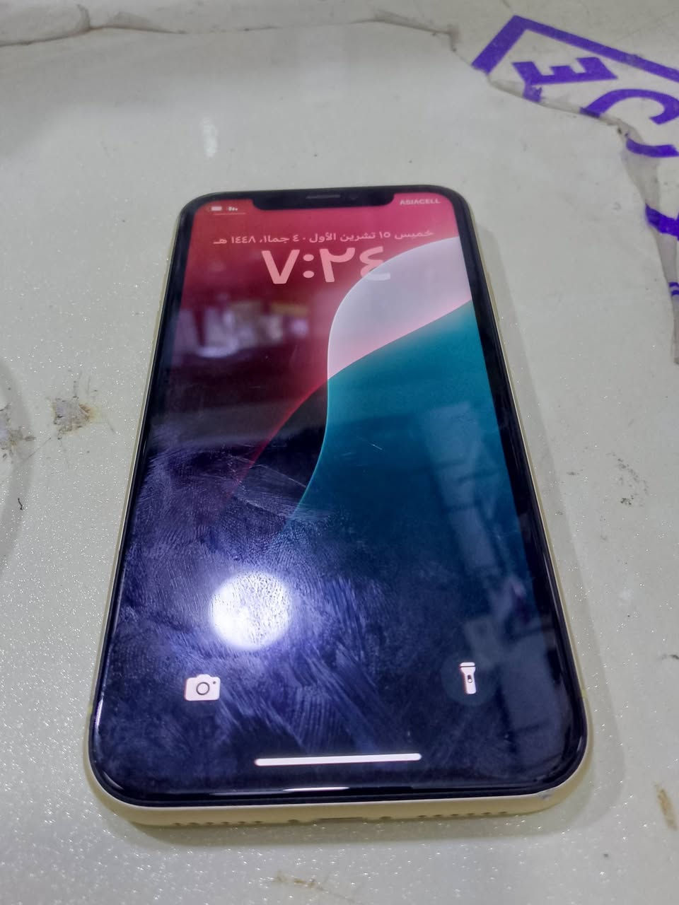 ايفون اكس ار • ١٢٨ • بطارية ٨٣