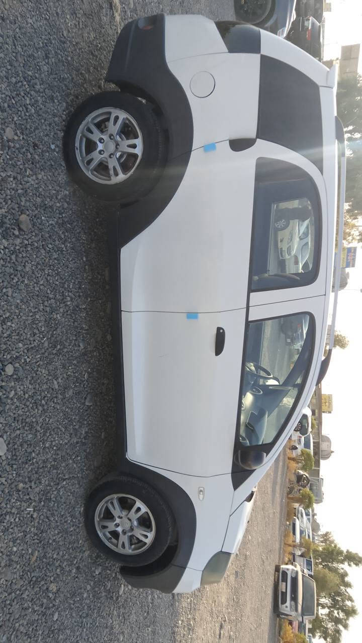 سعر47
شيرى X1 مۆدێل ٢٠١٤ بۆ فروش (Chery X1 2014)
​مۆدێل: ٢٠١٤
​ڕەنگ: سپی

​گیربۆکس: ئۆتۆماتیک (أتوماتيك)
​مۆدەکان: ٤ جام ئۆتۆماتیک (کەهرەبایی)  (کۆندێشن کاردەکات)
​سیستەم: شاشەی ئاندرۆیدی زۆر بەرز
​دۆخی ئۆتۆمبێل:
​ئۆتۆمبێلێکی زۆر خاوێن و بێ مەسرەفە، 
​گێڕ و مەکینە بە شەرت، تەقە و ڕەقەی نییە.
​سنوايه به سه رجو2025 به ناوى خومه وه غراما77000 له سه ر داواى مه عامله ده گريته وه
​ 
سعر 47وبي مجال
شيري X1 موديل 2014 للبيع بحالة ممتازة (Chery X1 2014)
​الموديل: 2014
​اللون: أبيض
كير عادي وتوماتيك
​المواصفات: 4 جامات كهرباء + تبريد (مكيف شغال ممتازة) + شاشة أندرويد حديثة
​حالة السيارة:
​السيارة بنظافة ممتازة جداً، تبريد  وبدون أي مصاريف.
​المحرك والجير بشرط الفحص، صدر وتخم إطارات ممتاز.
​سنوايه منتهى من 2025 بسمى كاملة وجاهزة للتحويل مباشرةً
مكان سيارا اربيل ***********واساب أربيل, العراق
