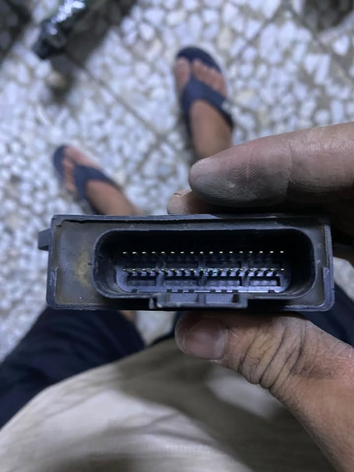 سلام عليكم كلشي عل الشغل شرط الفحص السعر خاص توصيل ما عندي *********** بغداد. البياع تقاطع درويش

