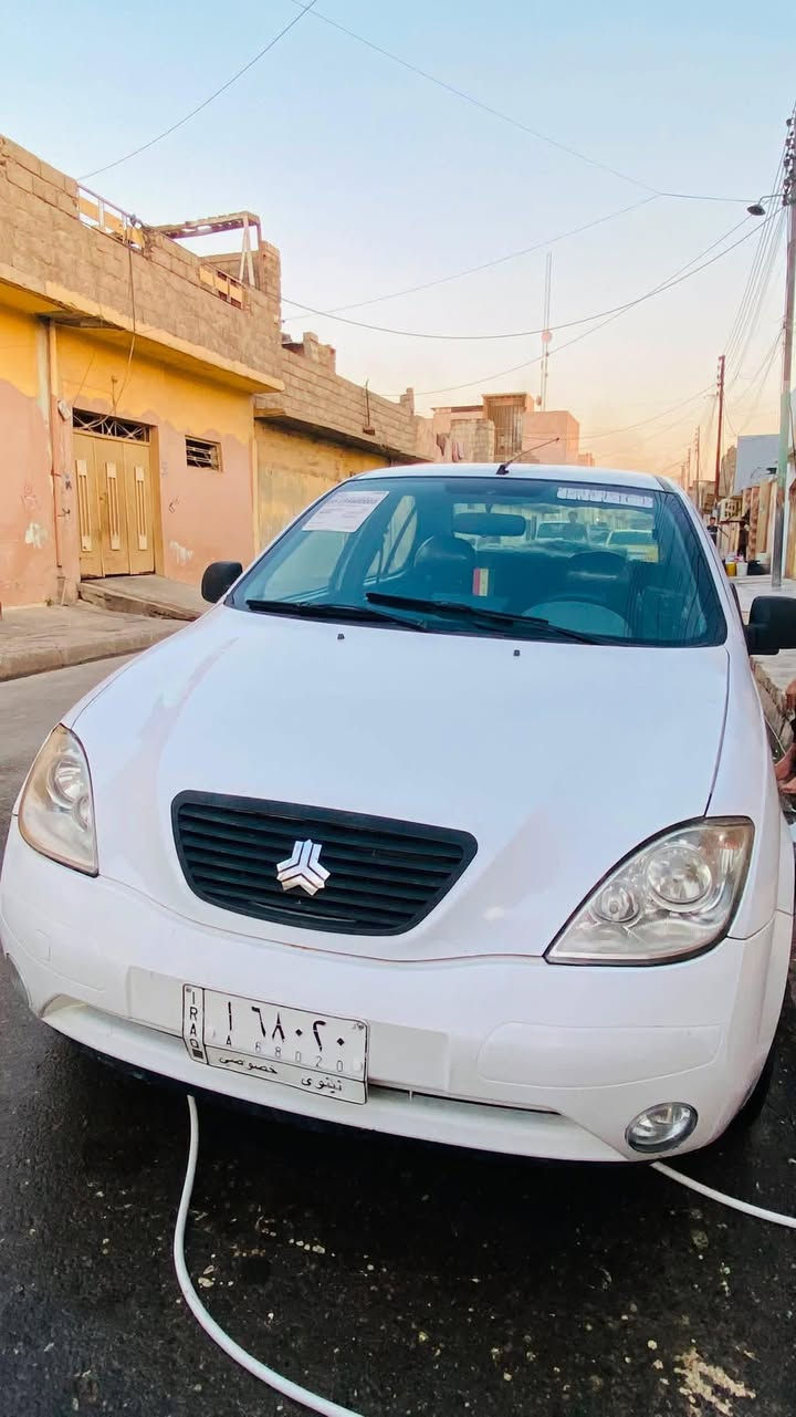 سياره طيبة قطعتين صبغ شرط التحويل
موديل 2012 السعر 42وبيها مجال بسيط 
العنوان موصل حي الكرامه رقم***********
