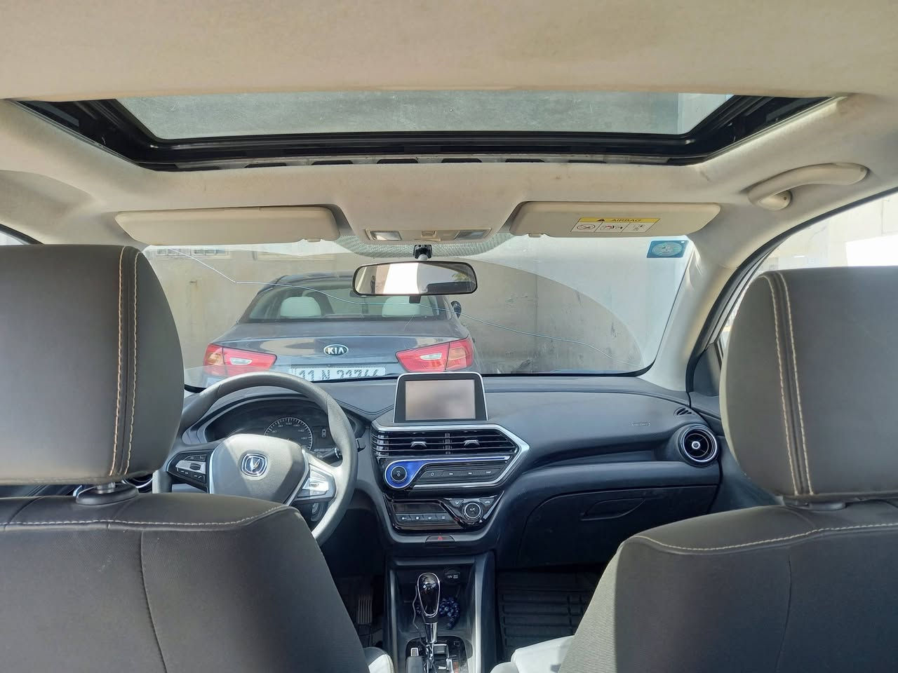 السلام عليكم 
🚘 للبيع شانجان L7 موديل 2024
✨ شانجان L7 موديل 2024 – سيارة أنيقة وعملية واقتصادية
سيارة مريحة ومناسبة للاستخدام اليومي والعائلي، بتصميم عصري ومساحة داخلية جيدة، مع مجموعة من أنظمة الأمان والمساعدة أثناء القيادة.
⭐ أبرز المميزات:
• ✅ موديل 2024
• ✅ نظام ABS لمنع انغلاق الفرامل
• ✅ نظام ESC للتحكم الإلكتروني بالثبات
• ✅ نظام EBD لتوزيع قوة الفرامل إلكترونيًا
• ✅ حساسات وقوف خلفية
• ✅ كاميرا خلفية
• ✅ مقود متعدد الوظائف
• ✅ شاشة ترفيه ومعلومات
• ✅ بلوتوث وربط الهاتف
• ✅ تكييف
• ✅ تصميم خارجي أنيق
• ✅ داخلية مرتبة ومريحة
• ✅ سيارة عملية للاستخدام اليومي
🔥 السيارة نظيفة ومرتبة وجاهزة للاستخدام
💰 السعر: 108 ورقة وبيها مجال 🤝 يوجد مجال للتفاوض 
📍 بغداد
📩 للتواصل والاستفسار: خاص او ***********
