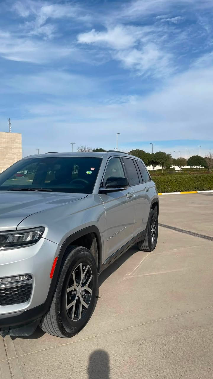 🚗 للبيع:انظف جيب بلعراق كله 2024 Limited
📍 مكان السيارة: اربيل 

📞 للتواصل:***********

💰السعر مرقم كمل 326 ورقة – قابل للتفاوض

📊 المسافة المقطوعة:719  ميل  بعدها صفر 

🛠️ المحرك: 6 سلندر – 3600cc

⚠️ أضرار السيارة:

• وارد أمريكي

 – البنيد مبدل فقط 

الايربك كله بلادي رجع شرط 

• باقي اجزاء السيارة مكفولة 

• الشواصي واللغود سليمة

• صور الحادث مرفقة مع الصور

📌 تفاصيل إضافية:

• رقم السيارة: رقم اربيل

• بااسمك وكالة عامة باسم المالك

• لون السيارة: ‏رصاصي سلفر

💰 السعر:مرقم كمل 326 ورقة – قابل للتفاوض

💰 السعر:  مرقم كمل 326ورقة – قابل للتفاوض

💰 السعر:مرقم كمل 326 ورقة – قابل للتفاوض

📞 للتواصل:***********
